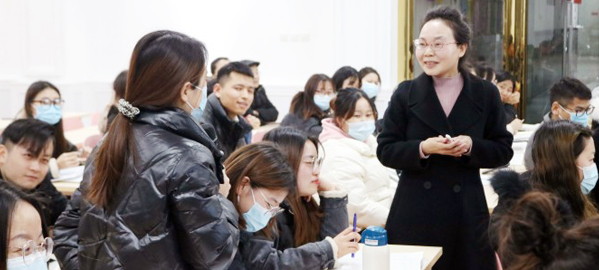 白河 专家指导+名师授课+培优补弱+日清月结的教学模式