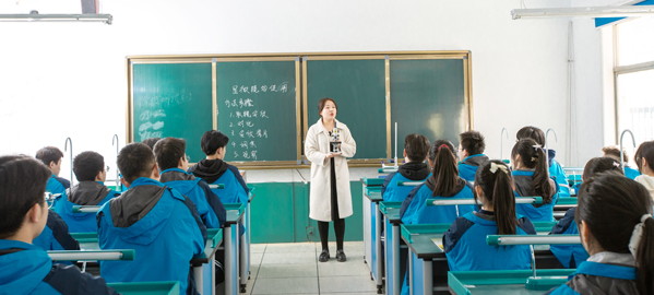 白河引入导师机制，准确把握考试方向