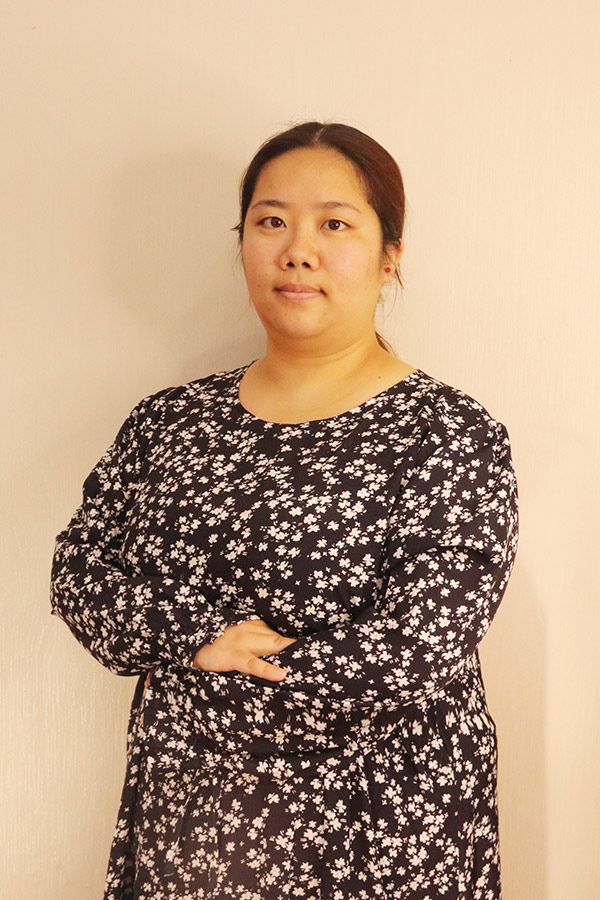 白河候洋  本科学历，优秀班主任
