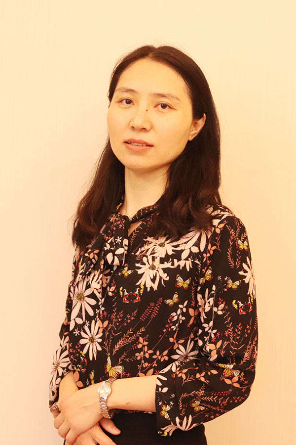 白河王晓娜 研究生学历,毕业于华南师范大学